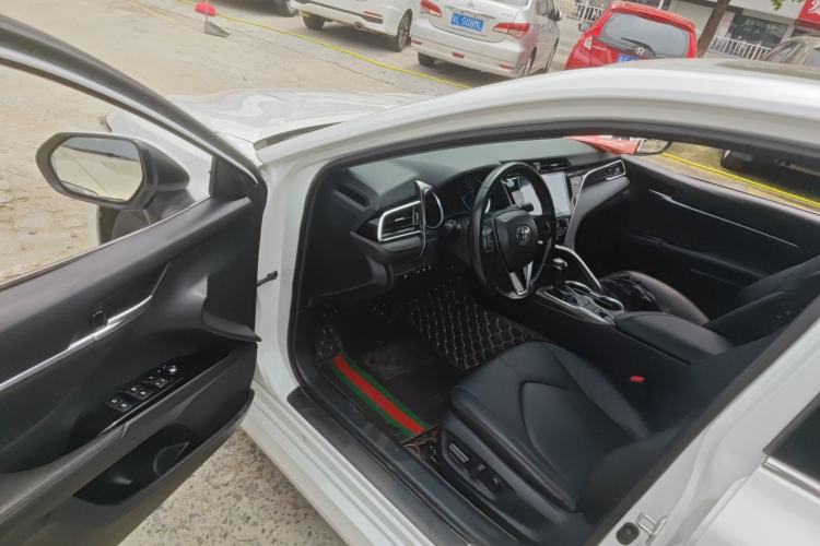 Used Toyota Camry 2018 2.0E Leading Edition Driver Seat