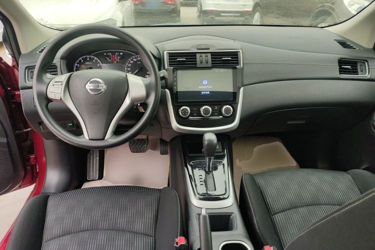 Used Nissan Tiida 2016 1.6L CVT Cool Dynamic Edition Center Console