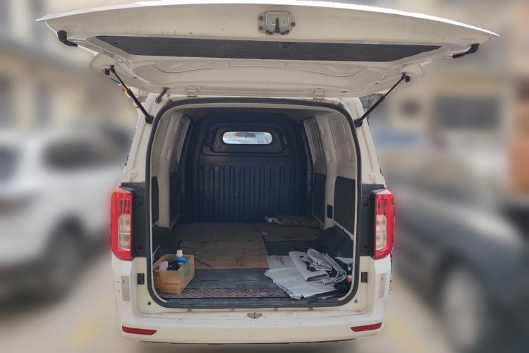 Used Dongfeng Fengon 380 2022 1.5L Standard Van 2 Seats Trunk