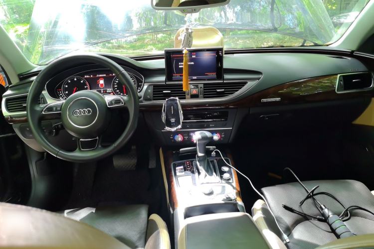 Used Audi A7 2013 50 TFSI quattro Comfort trim