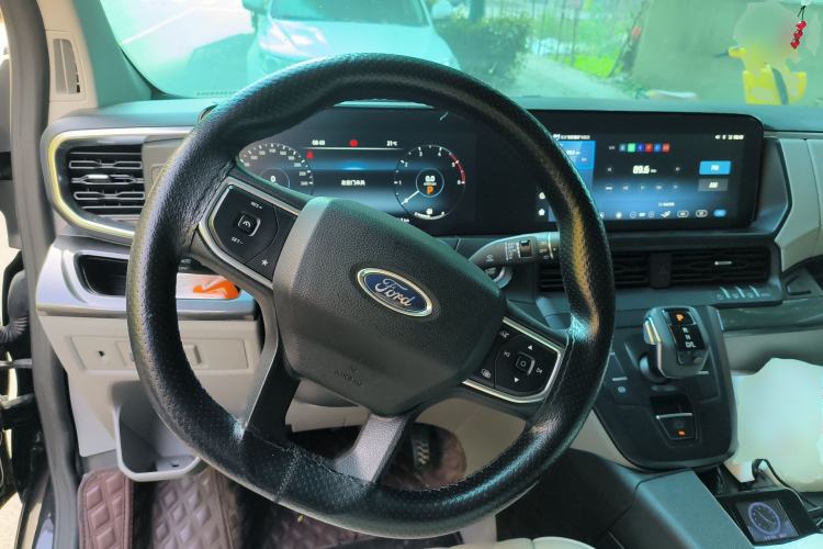 Used Ford Transit 2023 2.0T Diesel Automatic Commercial Van Short Wheelbase Low Roof—7/8/9-Seater