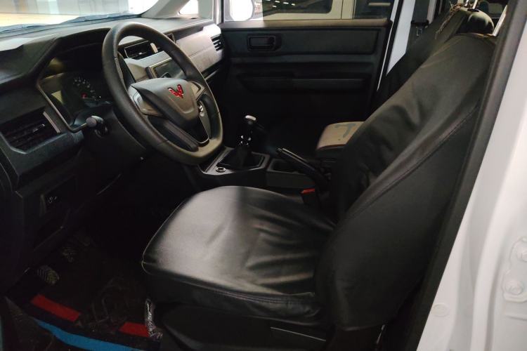 Used Wuling Hongguang PLUS 2020 1.5L Manual Standard Edition 5 Seats Left Front Seat