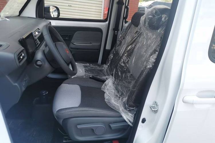 Used Wuling Zhiguang New Energy 2025 Model 305km Ambitious Edition