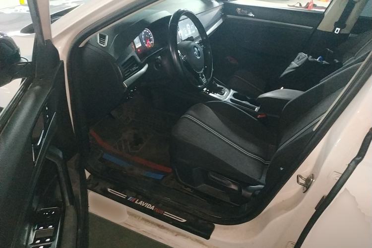 Used Volkswagen Lavida 2019 1.5L Automatic Fashion Edition China VI
