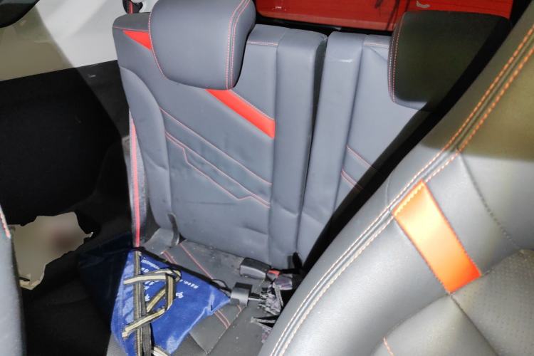 Used Chery New Energy Boundless Pro 2022 301km "WoW" Edition Lithium-Ion Battery Left Rear Seat