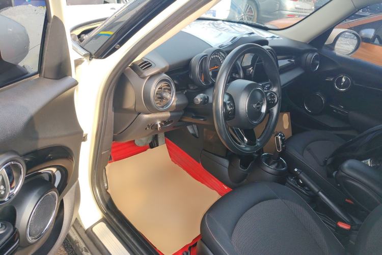 Used MINI 2019 1.5T ONE PLUS Five-Door Edition Driver Seat