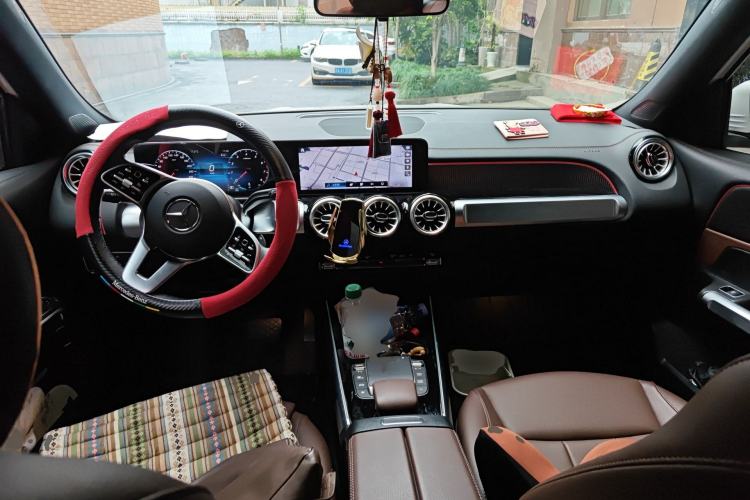 Used Mercedes-Benz GLB 2023 GLB 220 Sport Edition Center Console