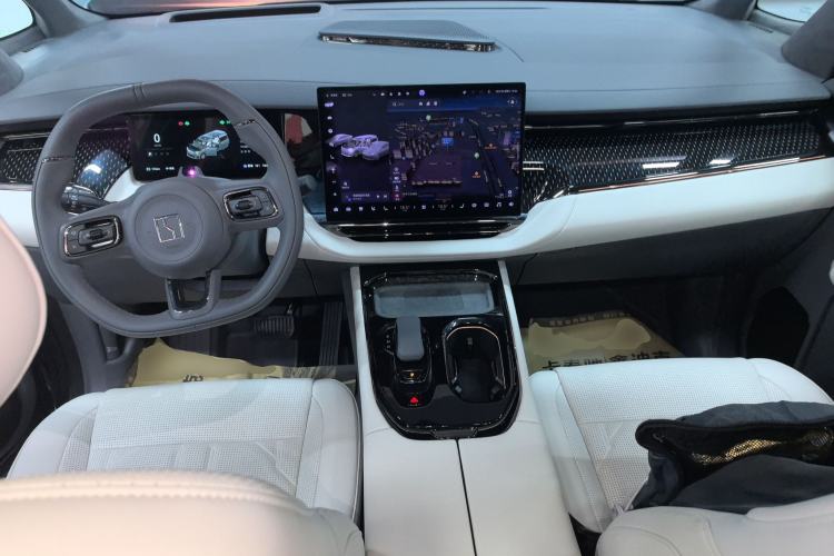 Used Zeekr 009 2024 7-Seater Walk-Through Version Four-Wheel Drive 108 kWh
