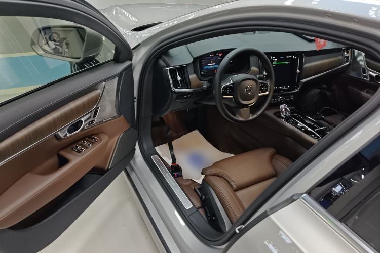 Used Volvo S90 New Energy 2023 T8 Plug-in Hybrid All-Wheel Drive Long-Range Luxury Edition
