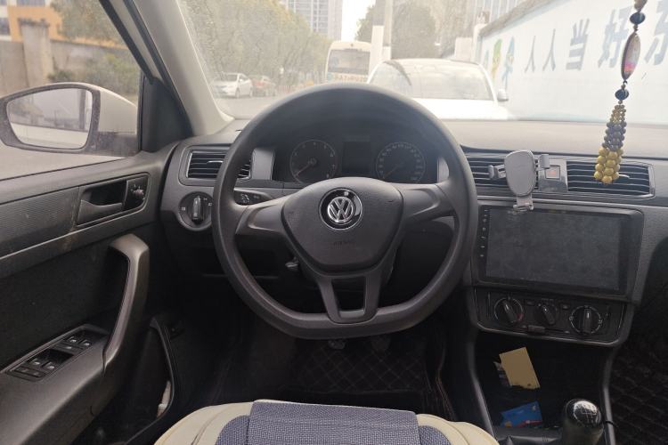 Used Volkswagen Santana 2016 1.6L Manual Fashion Edition