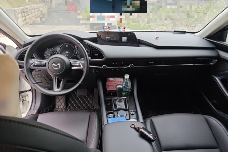 Used Mazda 3 Axela 2023 2.0L Automatic Zhiyao Edition Center Console