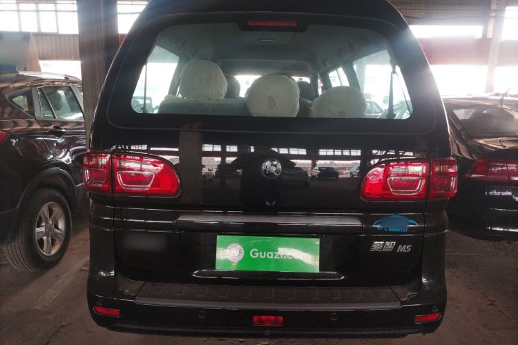 Used FORTHING Lingzhi 2023 M5L 1.6L Base Model 7 Seats
