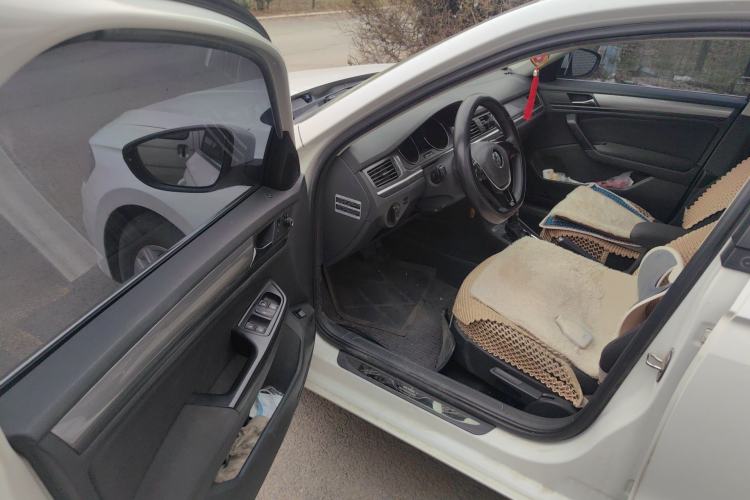 Used Volkswagen Bora 2016 1.6L Automatic Fashion Model