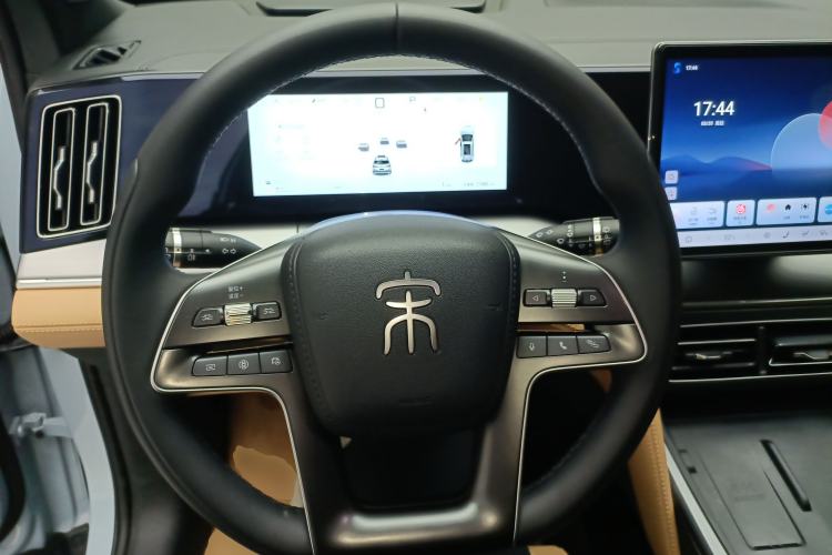 Used BYD Song L DM-i 2024 112 km Beyond Edition Steering Wheel
