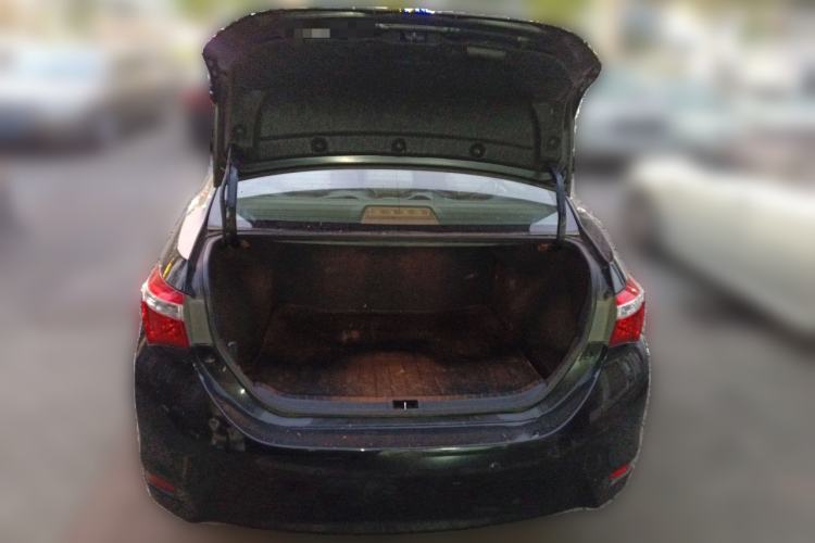 Used Toyota Corolla 2014 1.6L CVT GL Trunk