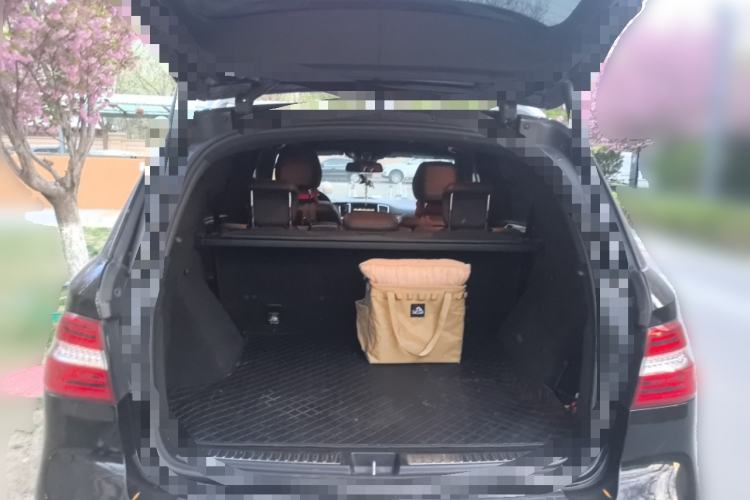 Used Mercedes-Benz M-Class 2012 ML 350 Luxury Edition Trunk