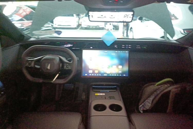 Used Avatr 06 2025 Max All-Electric Version