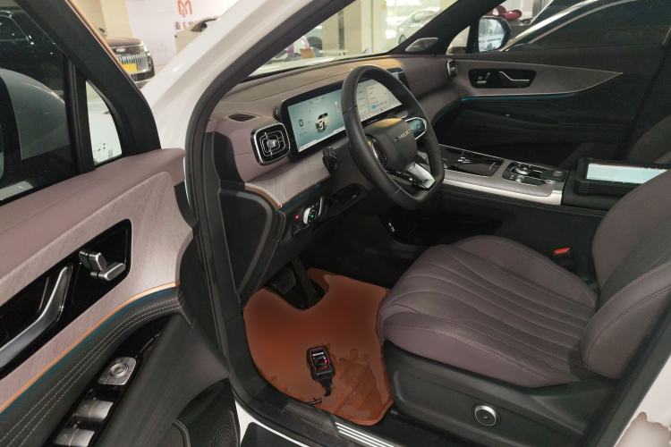 Used Chery Tiggo 9 2025 2.0T Dual-Clutch Two-Wheel Drive Luxury Edition 5 Seats