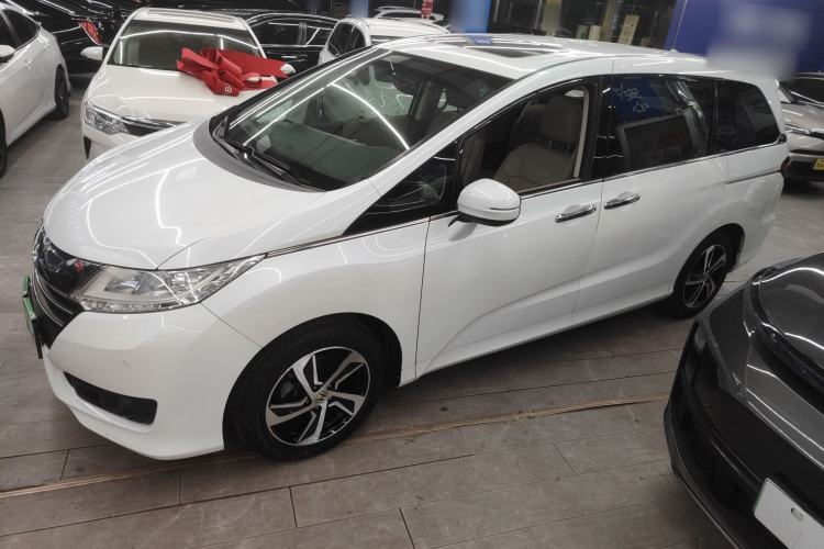 Used Honda Odyssey 2015 Revised 2.4L Luxury Edition