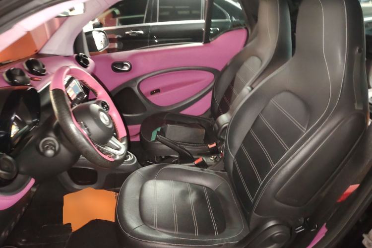 Used smart fortwo 2016 0.9T 66 kW Convertible Pioneer Edition
