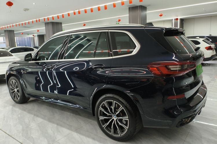 Used BMW X5 2022 xDrive 30Li Luxury M Sport Package