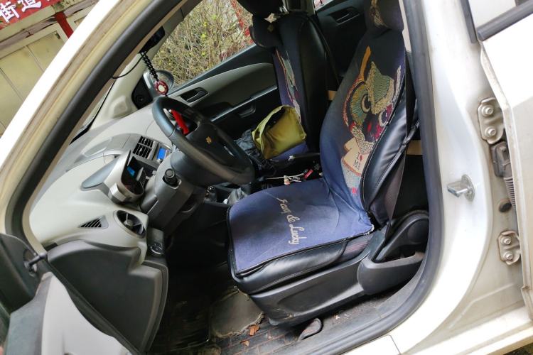 Used Chevrolet Aveo Sonic 2011 Sedan 1.4L MT SL