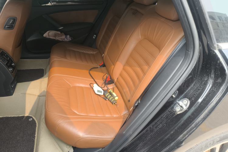 Used Volkswagen Passat 2011 3.0L V6 DSG Flagship Deluxe Edition
