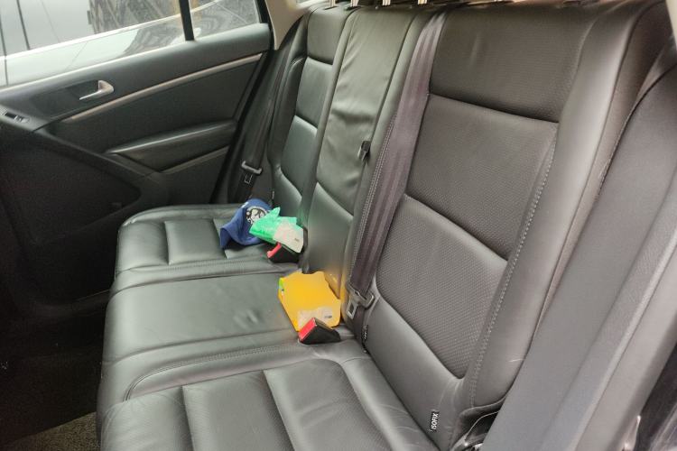 Used Volkswagen Tiguan 2015 1.8TSI Automatic Two-Wheel Drive Luxury Model Left Rear Seat