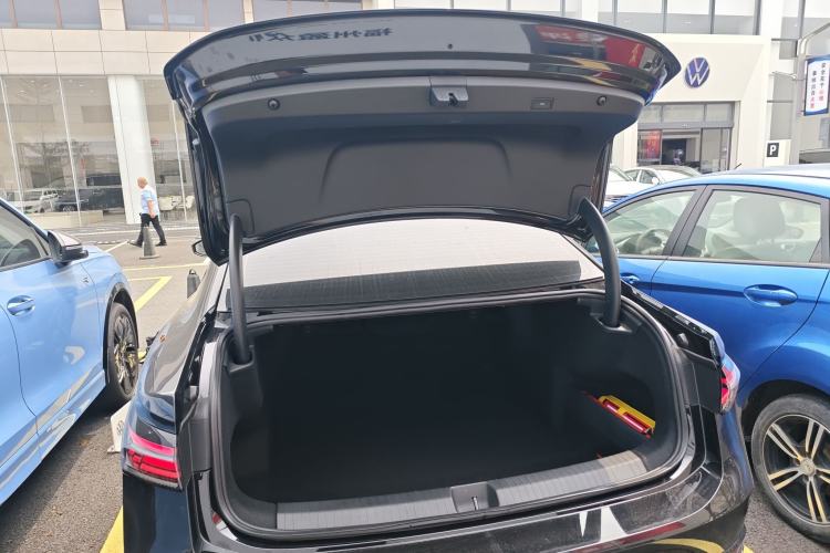 Used Volkswagen Passat 2025 Pro 380TSI Starry Dragon Luxury Edition Trunk