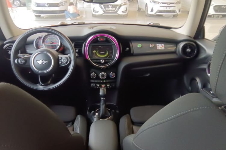 Used MINI 2016 1.5T COOPER Center Console