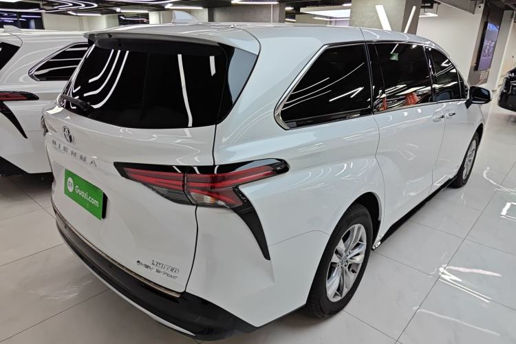 Used Toyota SIENNA 2024 2.5L Hybrid Four-Wheel Drive Prestige Edition Rear Right 45 Deg