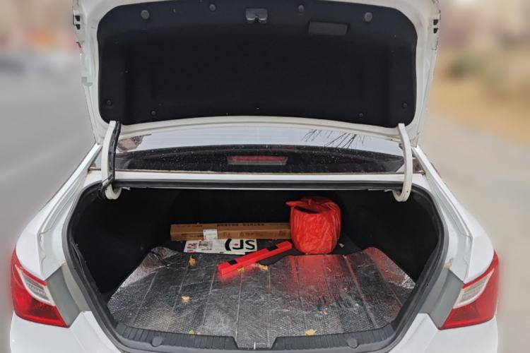 Used Hyundai Sonata 2013 2.4L Automatic Leading Edition China IV Standard