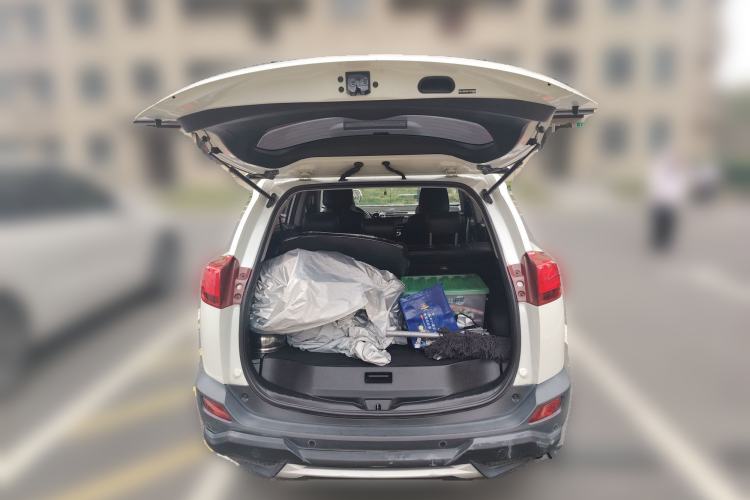 Used Toyota RAV4 2015 2.0L CVT Two-Wheel Drive Fashion Edition
