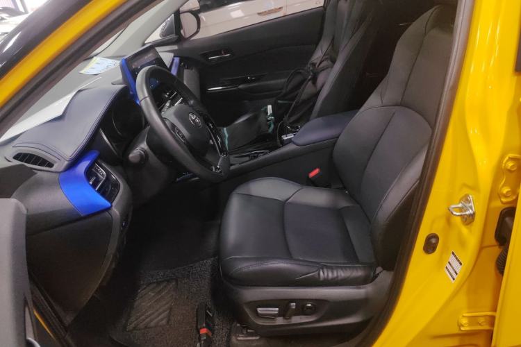 Used Toyota C-HR 2021 2.0L Luxury Edition Left Front Seat