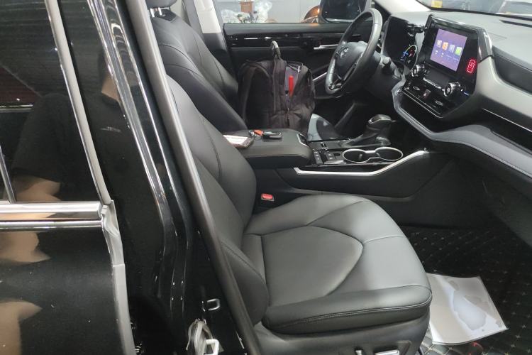 Used Toyota Highlander 2023 2.5L Smart Electric Hybrid Dual-Motor All-Wheel-Drive Luxury 7-Seater