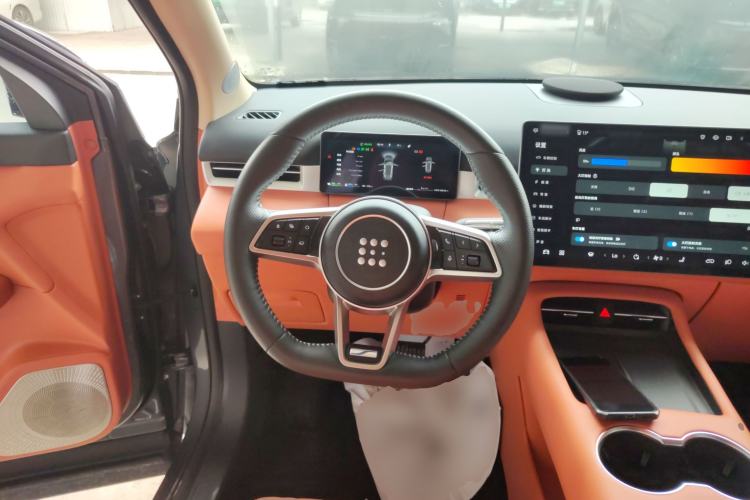 Used Landian E5 PLUS 2026 Model 165km Long-Range First-Adoption Version Ultra 7-seater
