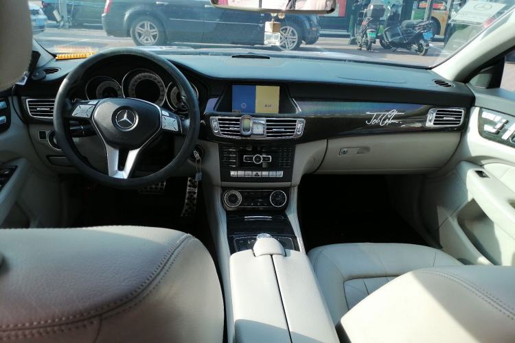 Used Mercedes-Benz CLS 2012 CLS 300 CGI Center Console