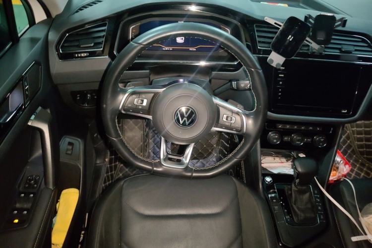 Used Volkswagen Tiguan L 2021 330TSI Automatic Two-Wheel Drive R-Line Enhanced Edition Steering Wheel