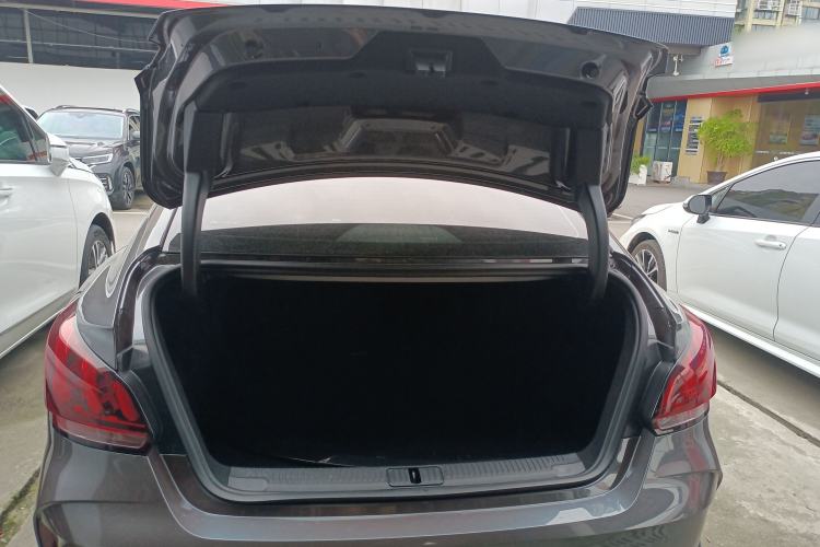 Used MG 5 2021 300TGI DCT Luxury Flagship Edition
