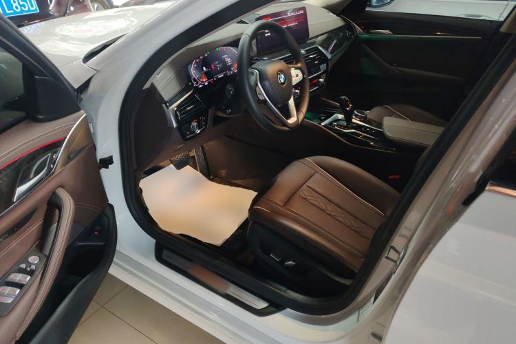 Used BMW 5 Series 2021 525Li Luxury Package Driver Seat