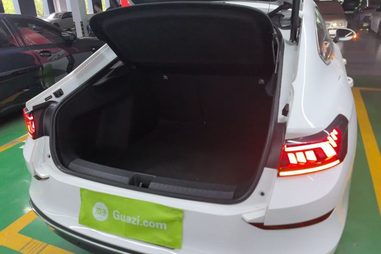 Used Volkswagen Lamando 2023 Lavida L 280TSI DSG Cool & Spicy Edition Trunk