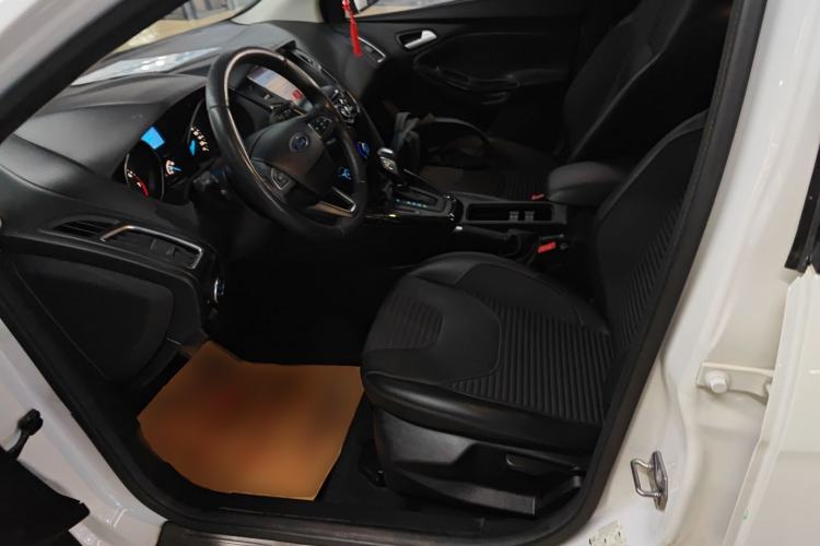 Used Ford Focus 2018 Hatchback Classic 1.6L Automatic Trendy SmartDrive Edition