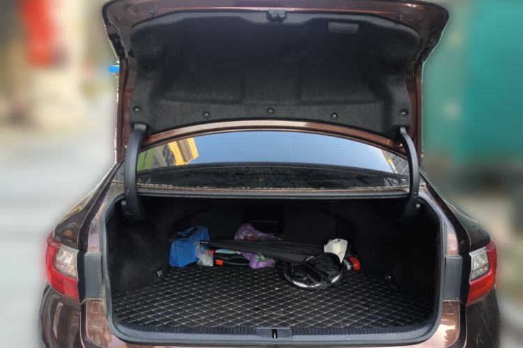 Used Lexus ES 2017 200 30th Anniversary Edition Trunk