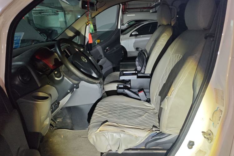 Used Nissan NV200 2013 1.6L Luxury Model China IV Standard