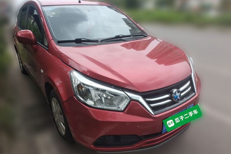 Used Venucia R50 2015 1.6L Manual Fashion Edition
