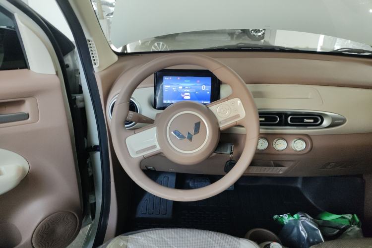 Used Wuling Hongguang MINIEV 2025 Four-Door Version Advanced Edition Steering Wheel