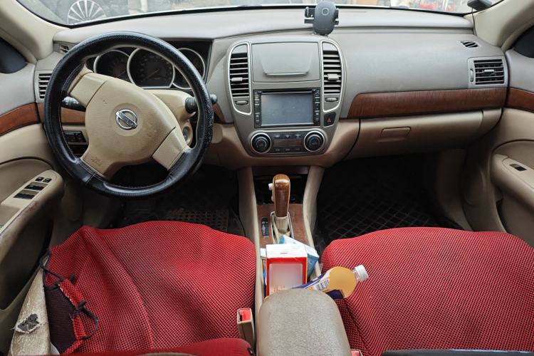 Used Nissan Sylphy 2009 1.6XE Automatic Comfort Edition Center Console