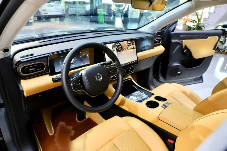 Used Leapmotor C11 2024 Range-Extended 300 Luxury Edition
