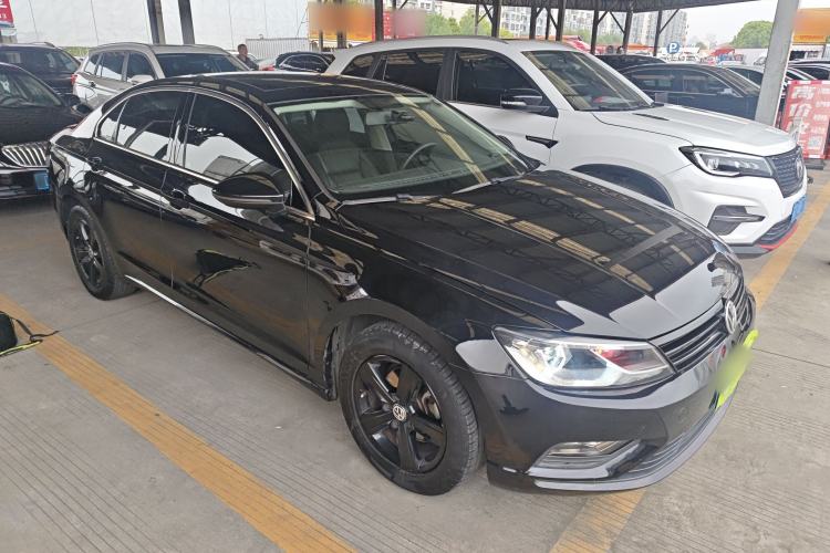 Used Volkswagen Lamando 2017 230TSI DSG Fashion Edition
