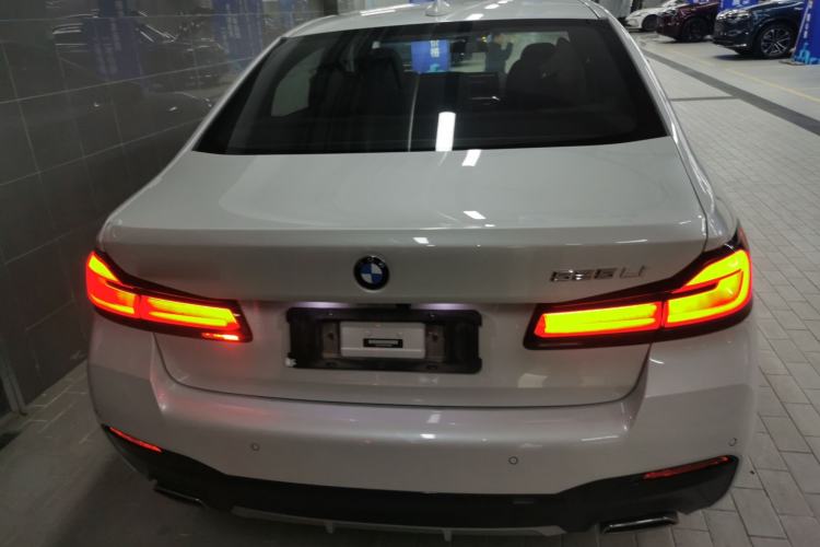 Used BMW 5 Series 2022 Second Facelift 525Li M Sport Package
